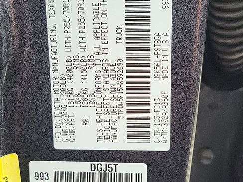 Used 2017 Toyota Tundra SR5 AWD/4WD image 29