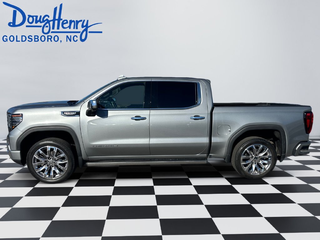 Used 2024 GMC Sierra 1500 Denali w/ Denali Reserve Package AWD/4WD image 2