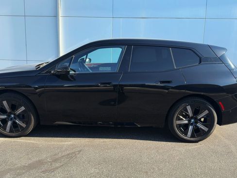 Used 2023 BMW iX xDrive50 w/ Sport Package image 4