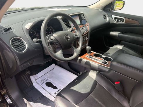 Used 2020 Nissan Pathfinder Platinum AWD/4WD image 21
