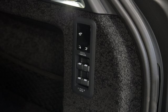 Used 2026 Land Rover Range Rover Long Wheelbase SE AWD/4WD image 29