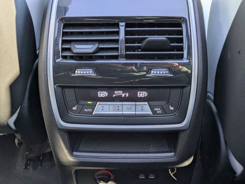 Used 2025 BMW X5 sDrive40i w/ Climate Comfort Package image 16