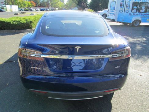 Used 2015 Tesla Model S 85D image 6