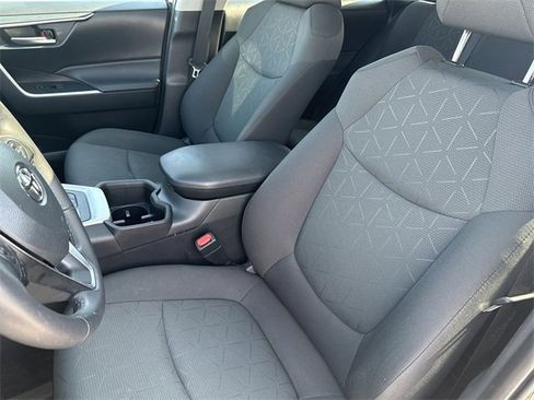 Used 2024 Toyota RAV4 XLE image 30