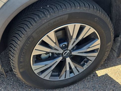 Certified 2022 Nissan Rogue SV FWD image 20