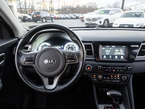 Used 2019 Kia Niro LX image 20