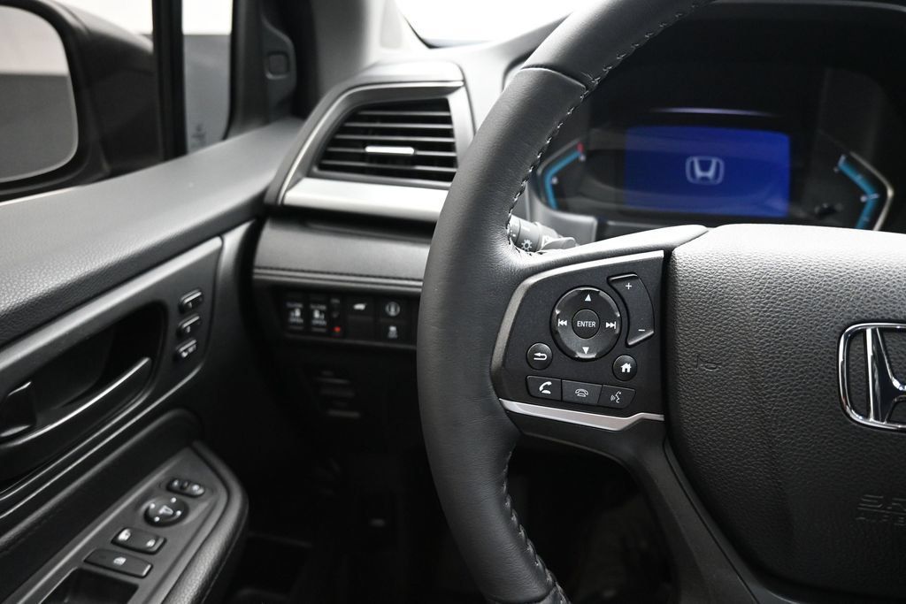Used 2023 Honda Odyssey EX-L image 22