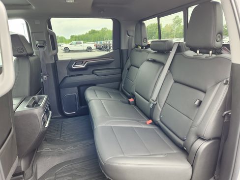 Used 2024 GMC Sierra 1500 SLT w/ SLT Premium Plus Package AWD/4WD image 12