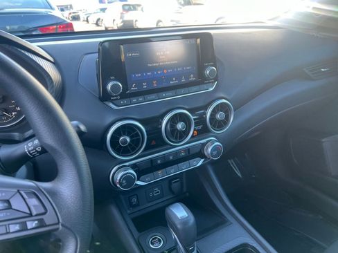 Used 2025 Nissan Sentra S image 17