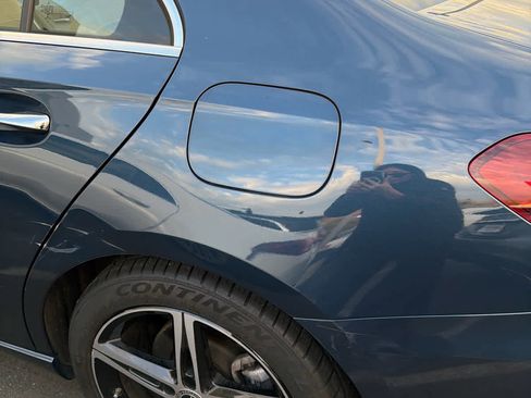 Used 2021 Mercedes-Benz A 220 4MATIC image 4