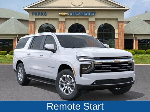 New 2026 Chevrolet Suburban LT image 8