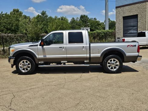 Used 2015 Ford F250 Lariat w/ Lariat Interior Package image 7