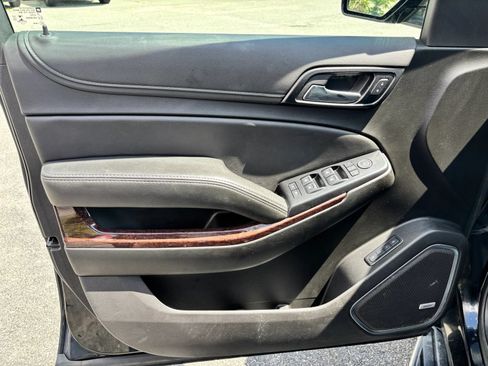 Used 2019 GMC Yukon XL SLT AWD/4WD image 14