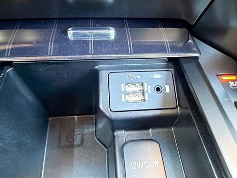 Used 2022 Lexus GX 460 Luxury w/ Accessory Package AWD/4WD image 31