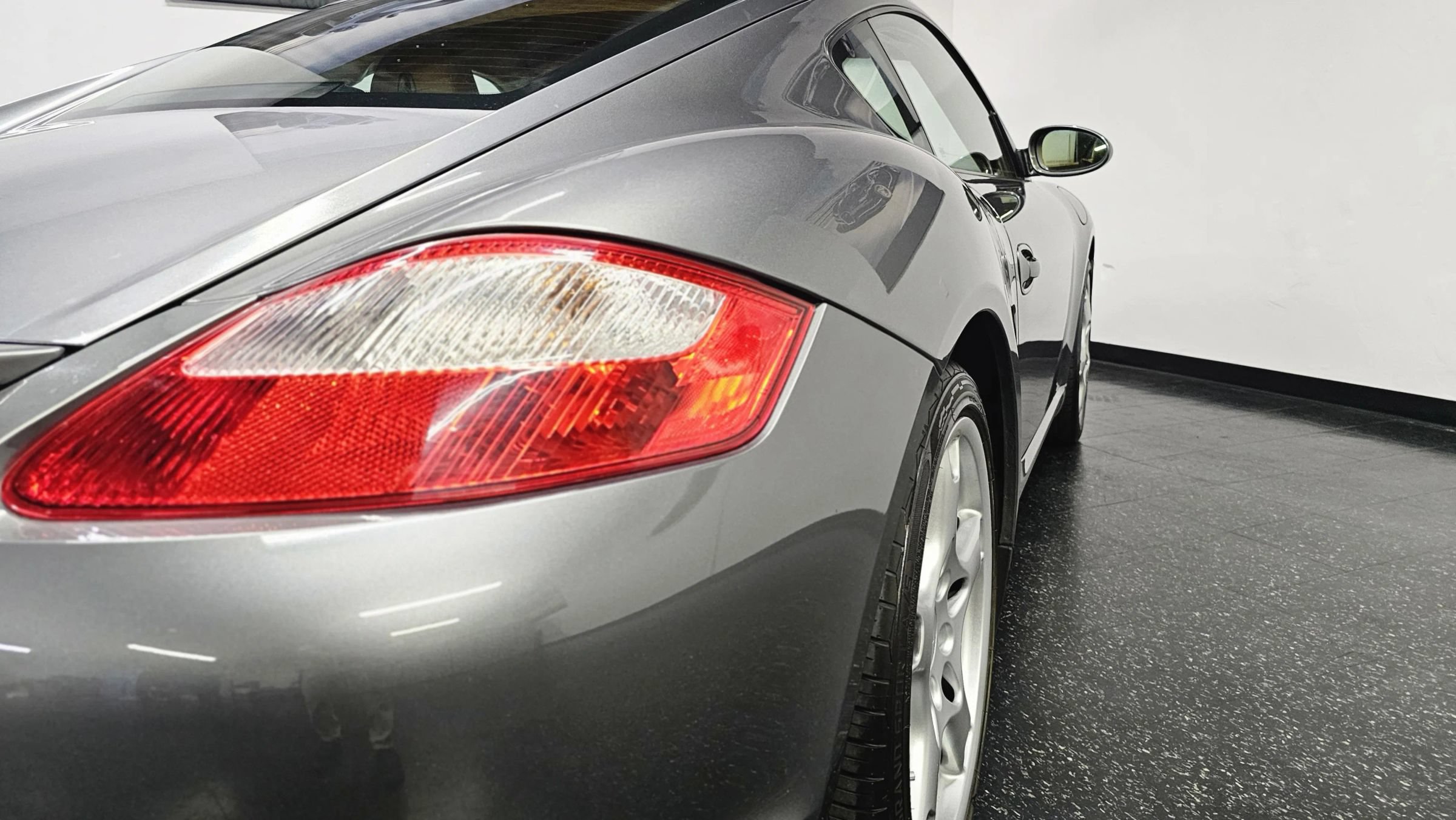 Used 2007 Porsche Cayman S RWD image 31