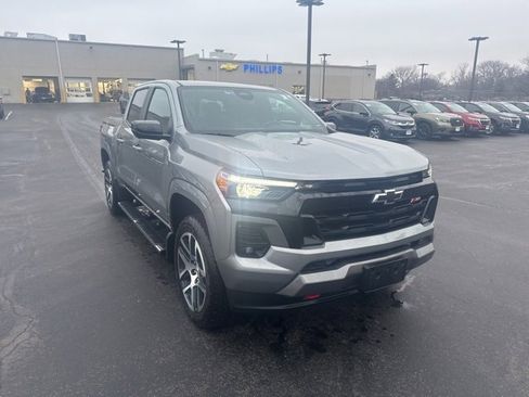 Used 2023 Chevrolet Colorado Z71 w/ Z71 Convenience Package 2 image 4