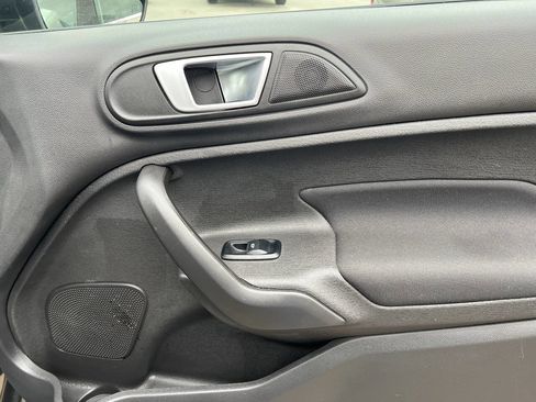 Used 2016 Ford Fiesta SE w/ Cold Weather Package FWD image 26