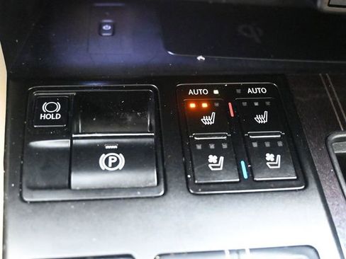 Used 2021 Lexus RX 450h AWD w/ Luxury Package image 13