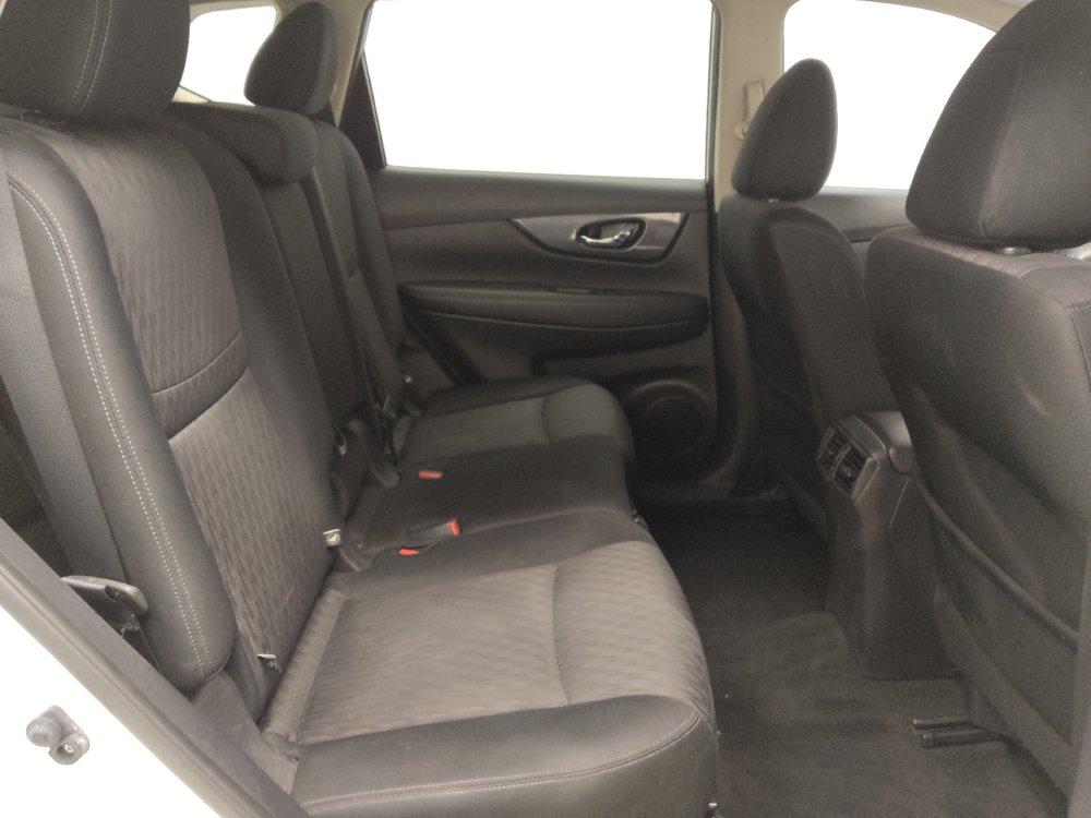 Used 2020 Nissan Rogue SV w/ Sun & Sound Touring Package FWD image 19