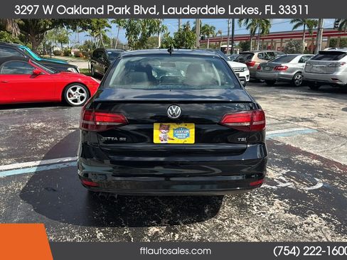 Used 2017 Volkswagen Jetta SE FWD image 10