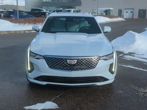 Used 2021 Cadillac CT4 Premium Luxury image 3