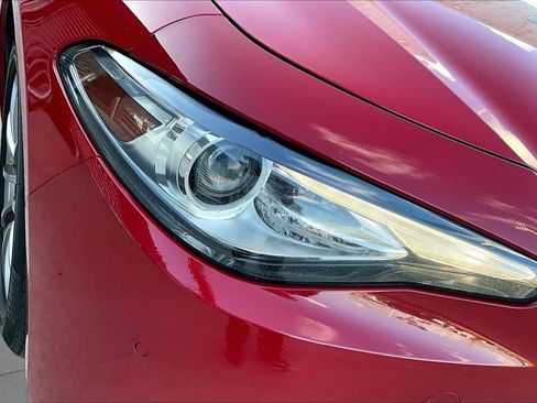 Used 2020 Alfa Romeo Giulia w/ Cold Weather Package RWD image 24
