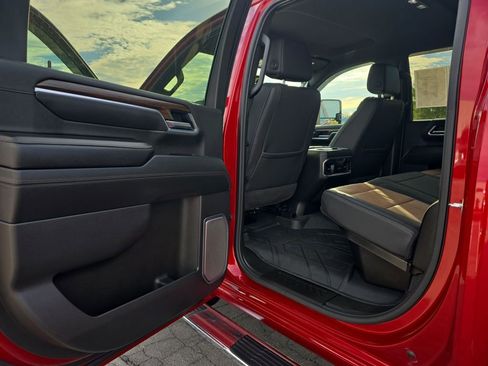 Certified 2025 Chevrolet Silverado 3500 High Country image 49