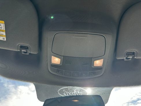 Used 2018 Ford F150 XLT w/ XTR Package image 32