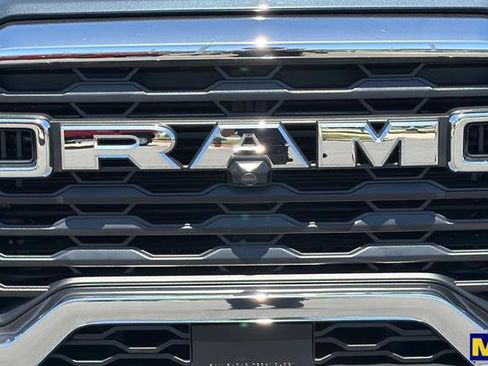 Used 2025 RAM 2500 Big Horn AWD/4WD image 36