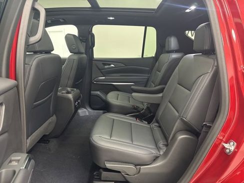 New 2026 Chevrolet Traverse LT w/ Sun and Wheel Package FWD image 27