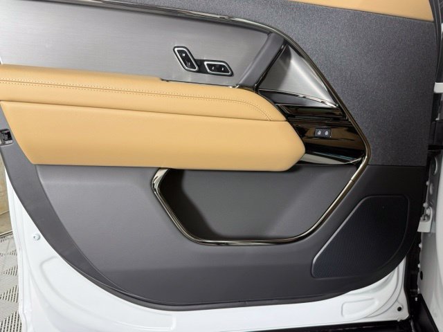 New 2026 Land Rover Range Rover Sport SE AWD/4WD image 14