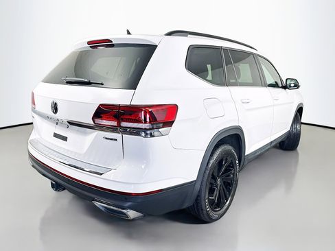 Used 2023 Volkswagen Atlas SE w/ Panoramic Sunroof Package AWD/4WD image 7
