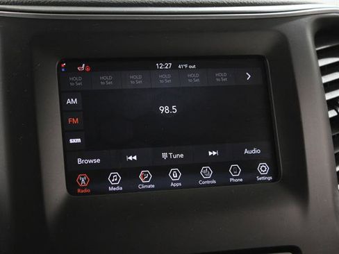 Used 2021 Jeep Cherokee Latitude Plus image 12