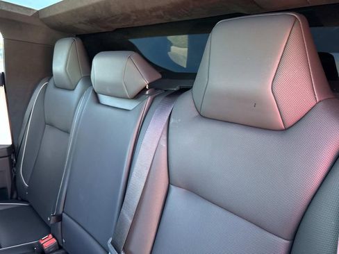 Used 2024 Tesla Cybertruck AWD Crew Cab image 15