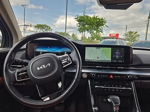 Certified 2022 Kia Carnival SX Prestige FWD image 37