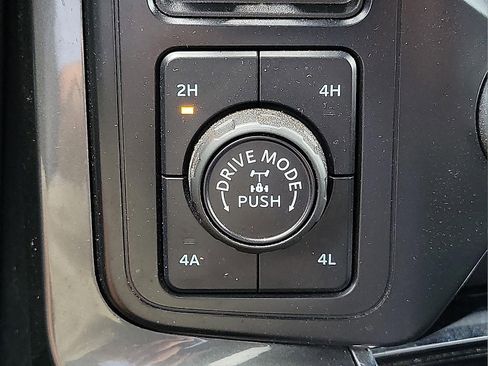Used 2023 Ford F150 Lariat image 14