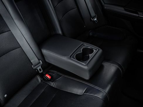 Used 2016 Honda Accord Touring image 35