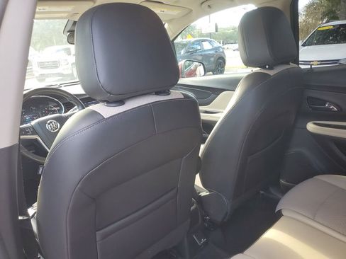 Used 2022 Buick Encore Preferred w/ Safety Package image 13