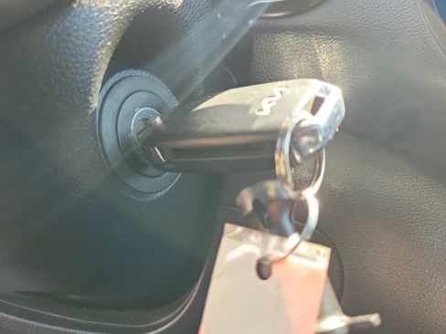 Used 2024 Kia Soul LX w/ Option Group 015 FWD image 29