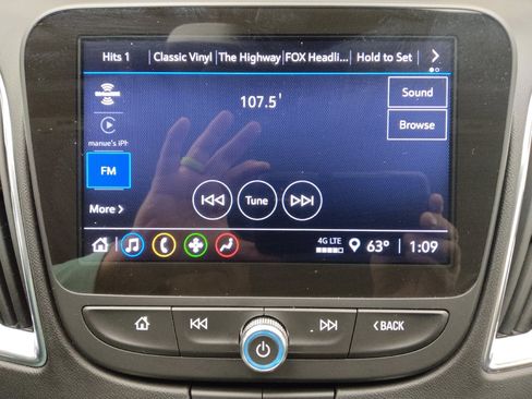 Used 2021 Chevrolet Malibu LT image 25