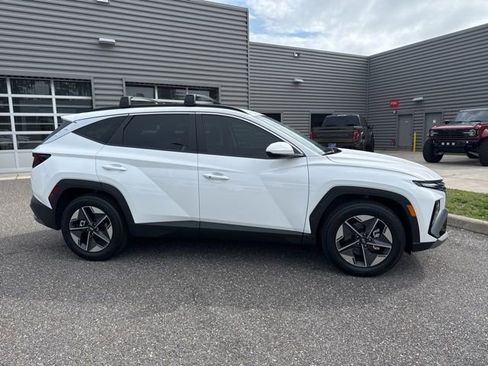 Used 2026 Hyundai Tucson SEL FWD image 3