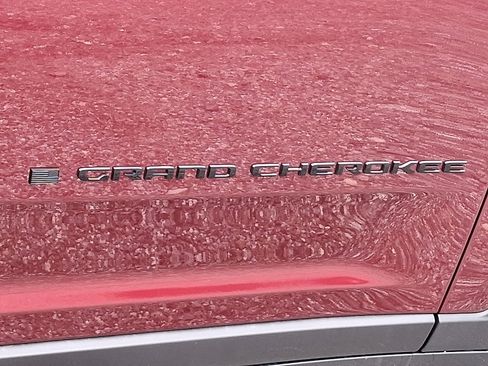 New 2025 Jeep Grand Cherokee L Altitude image 15