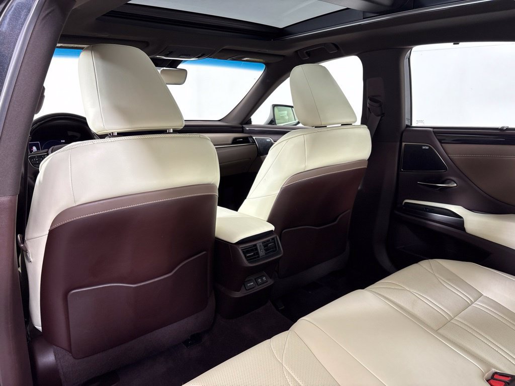 Used 2021 Lexus ES 350 Ultra Luxury w/ Accessory Package 2 FWD image 19