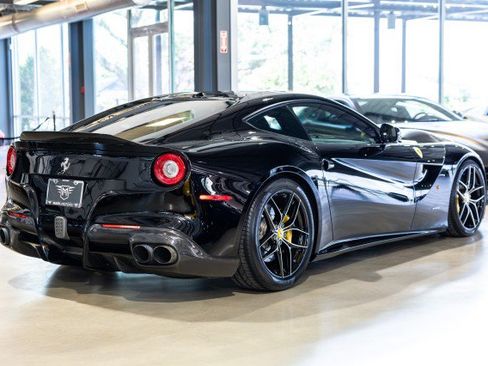 Used 2015 Ferrari F12 Berlinetta RWD image 6
