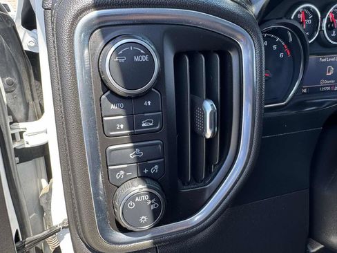 Used 2021 Chevrolet Silverado 1500 LT AWD/4WD image 26