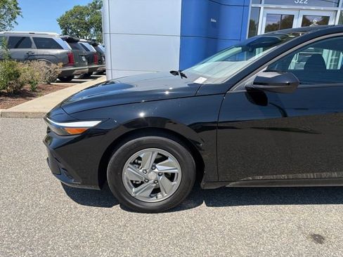 Certified 2026 Hyundai Elantra SE w/ Cargo Package FWD image 2