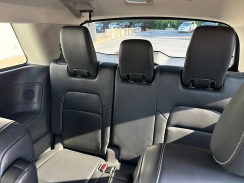 Used 2022 Nissan Pathfinder SL w/ SL Premium Package FWD image 13