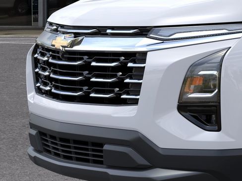 New 2026 Chevrolet Equinox LT w/ Safety and Technology Package AWD/4WD image 13