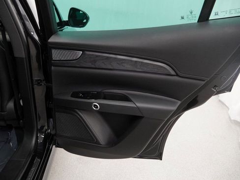 Used 2023 Maserati Grecale Modena image 43