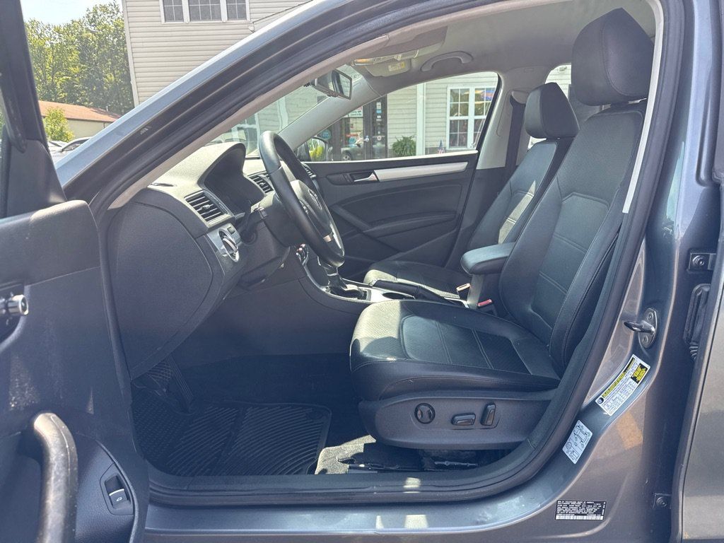 Used 2013 Volkswagen Passat 2.5 SE FWD image 10